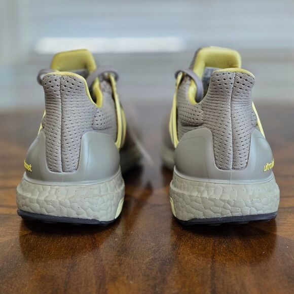 Adidas Ultraboost 1.0 Putty Beige Powder Yellow Black New JR3370 Men's Size 8.5 - Picture 6 of 14